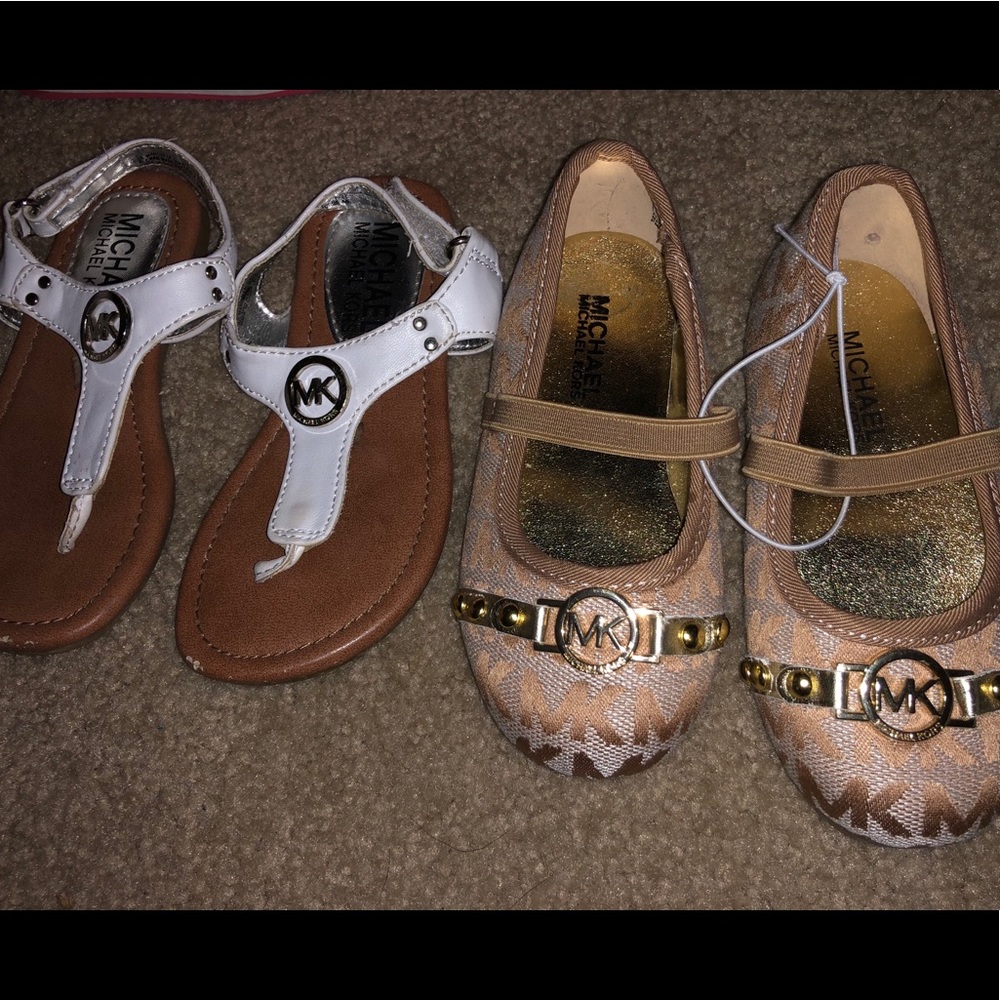 Only the white girls Michael Kors sandals 8K